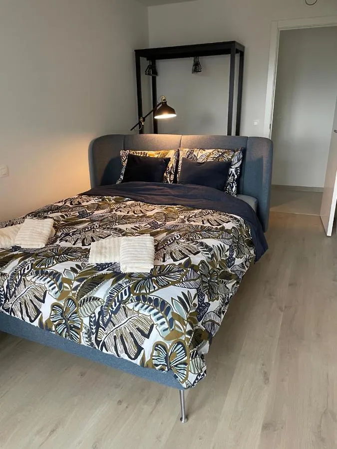 Florence at Sea, Luxe 3 slpk app met zonnig terras op super locatie. Oostende Appartement